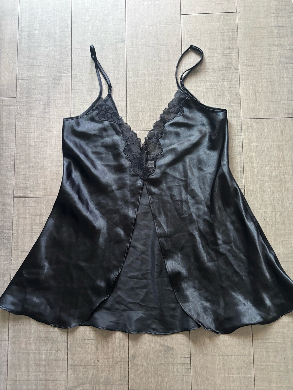 🍄3 for $30🍄- Y2K La SENZA Black Satin Lace Trim Chemise Slip Top